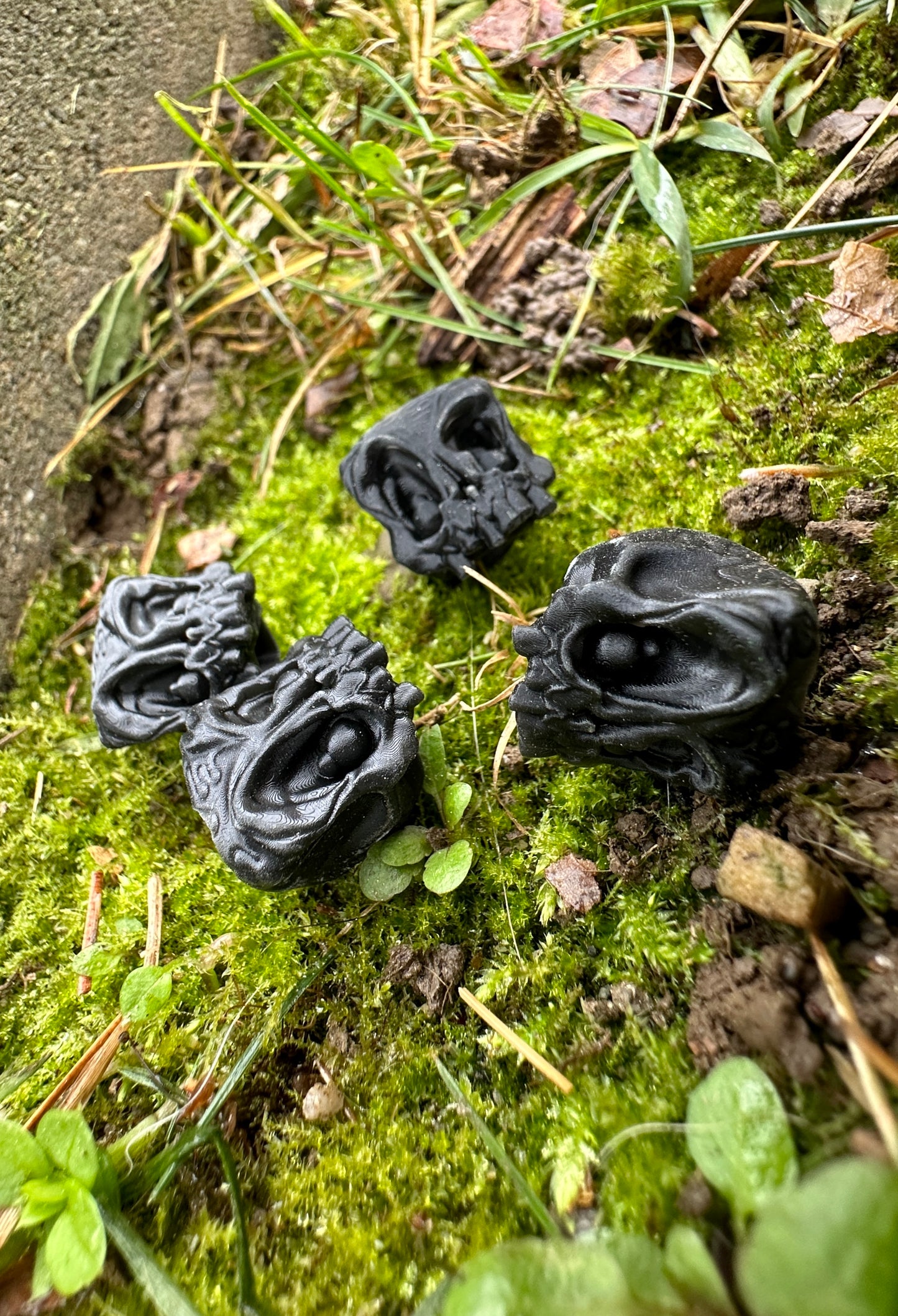 EDC Koch Tools Co Guardian Skull Lanyard Bead for Paracord - Black Tough Resin