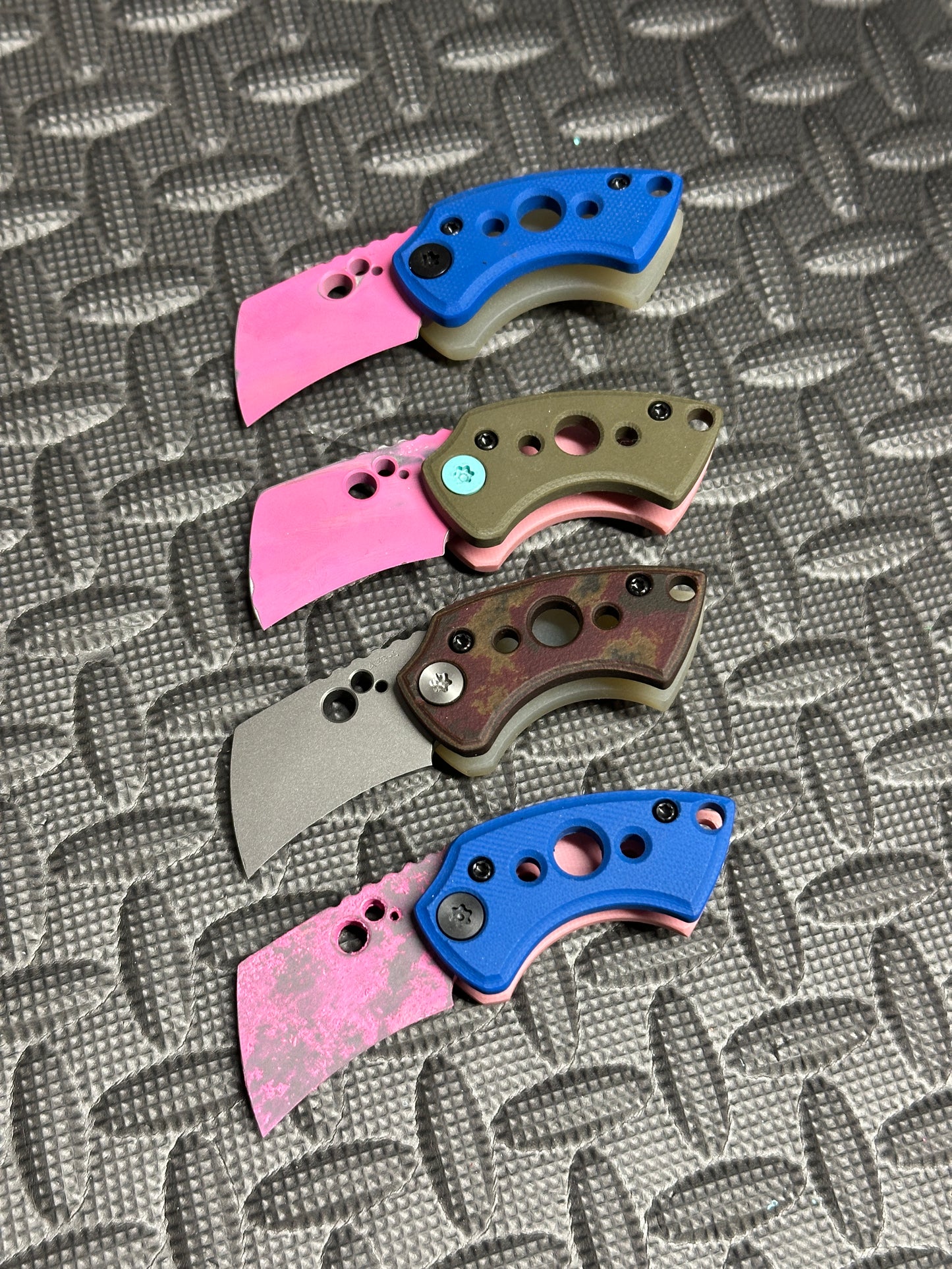 WharHawk Friction Folder