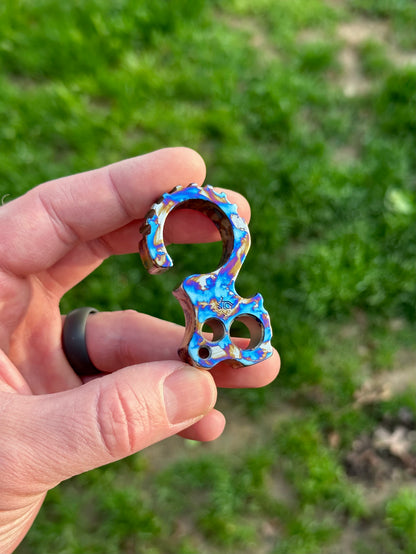 Koch Tools Co. Culprit 2.0 - EDC bottle opener carabiner pocket tool - Infekted Titanium