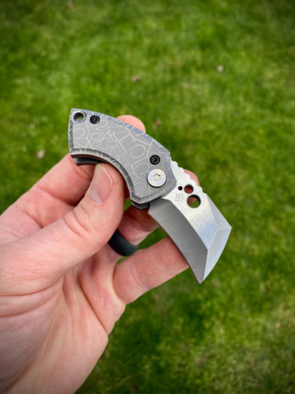 WharHawk Friction Folder