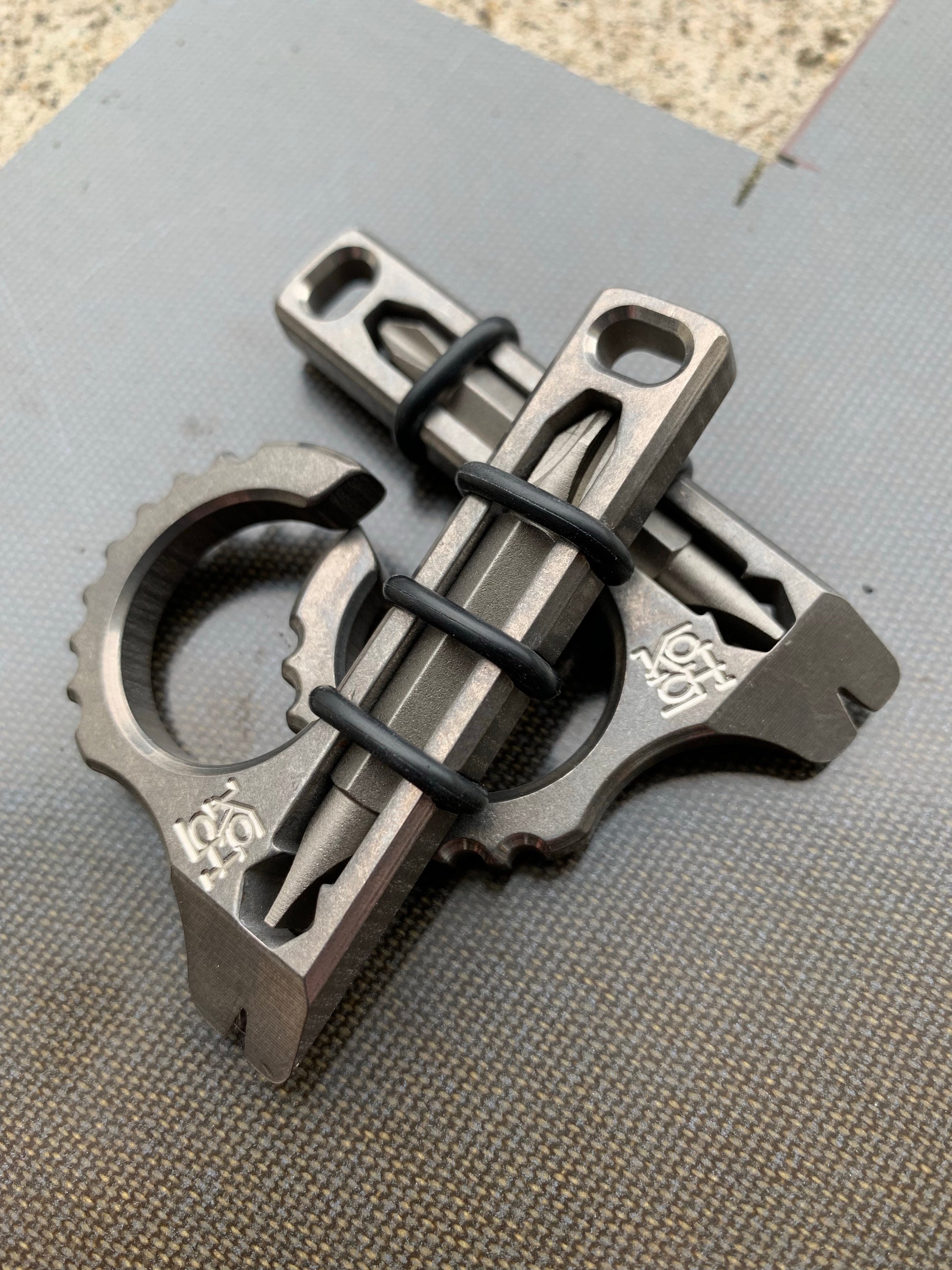 Koch Tools Co. Duo-X EDC Pocket tool Screwdriver bottle opener prybar -  Stonewashed Titanium